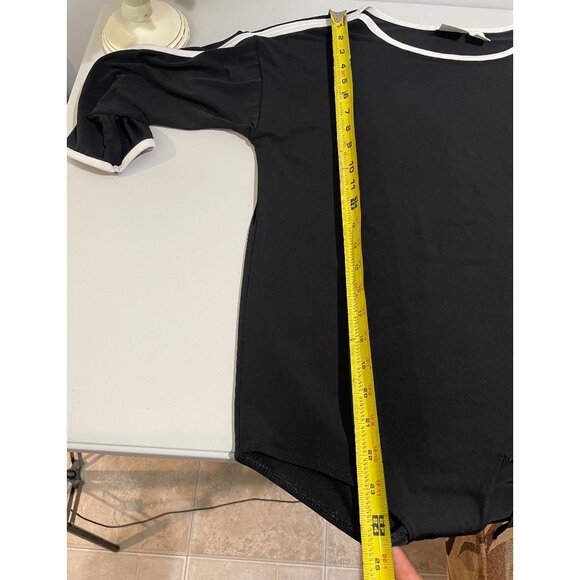 Chicos Black & White Asymmetrical Top With Side Slits & Tie Hem Size 0 - Picture 11 of 12